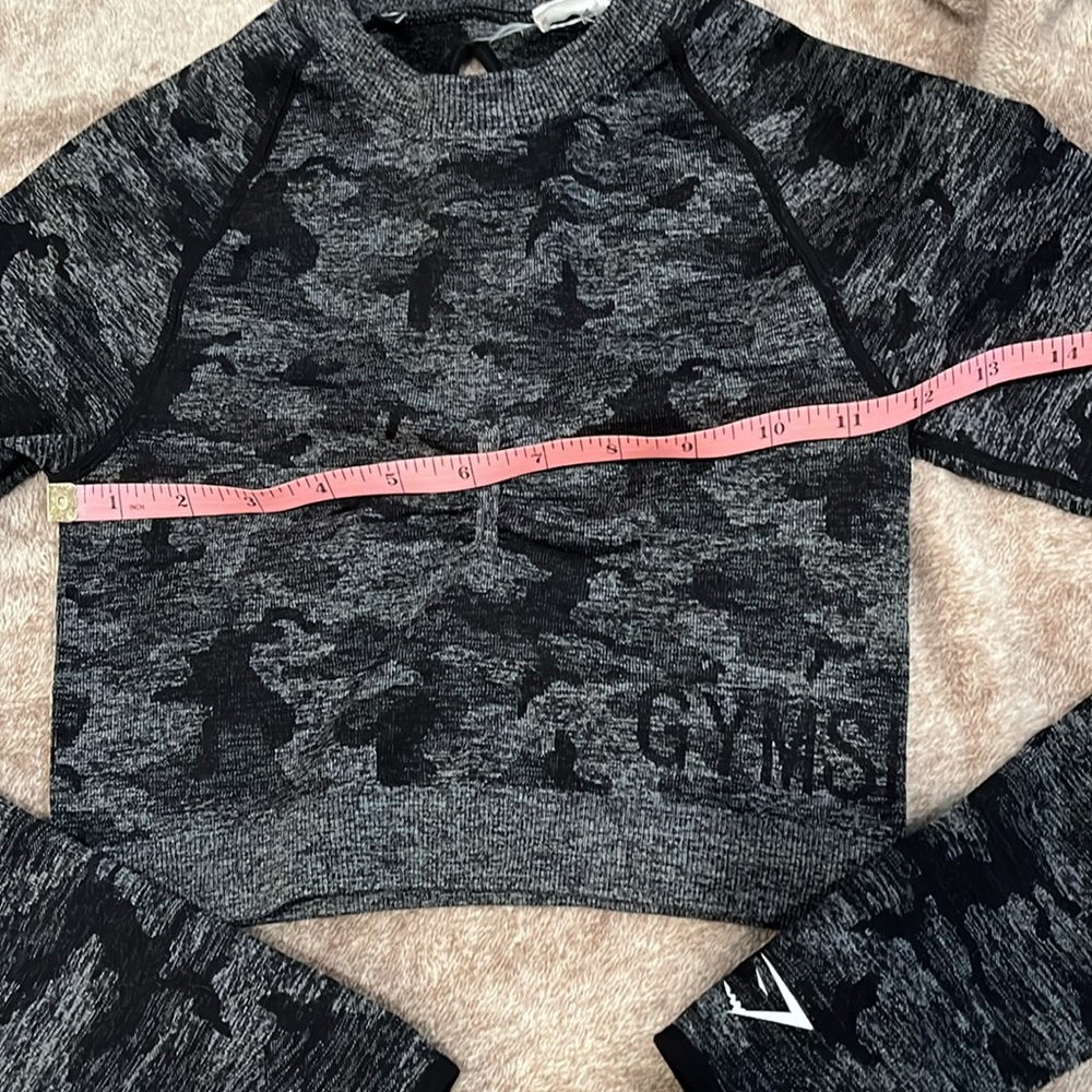 Gymshark top - Picture 2 of 4